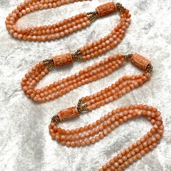 Vintage Angel Skin Coral 14K Gold Carved Shou Bead Triple Strand Necklace - Picture 9 of 12